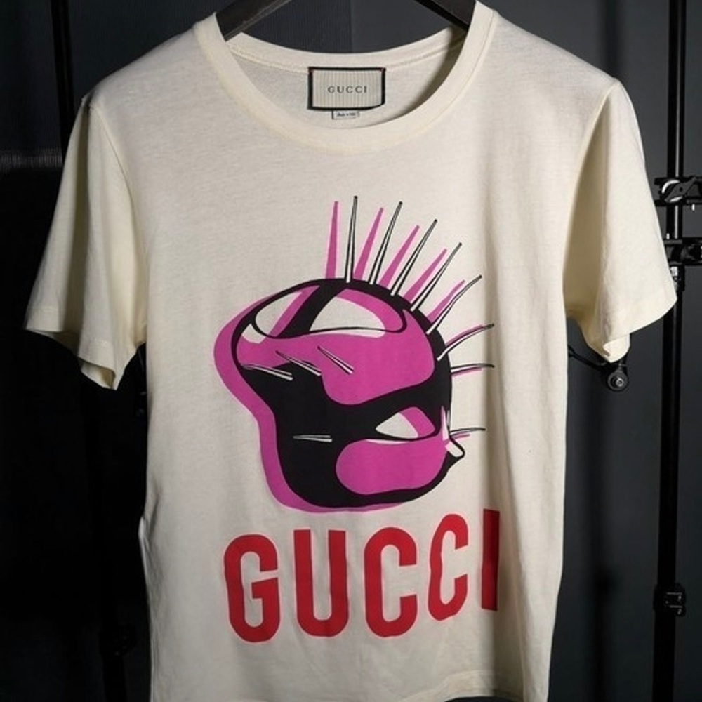 Authentic Gucci manifesto tee